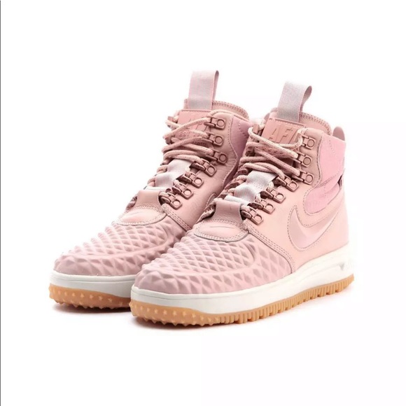 nike duck boots womens